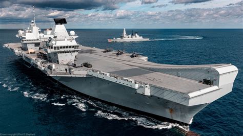 Queen Elizabeth Carrier Location Headline Stream