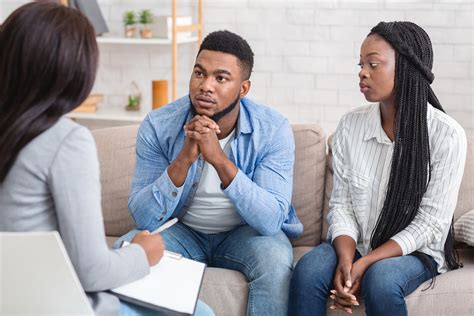 When Should Couples Seek Free Counseling?