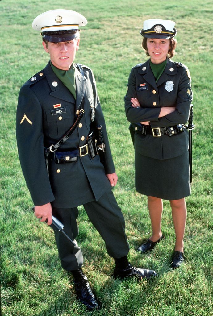 When Should Military Police Wear Their Uniform?